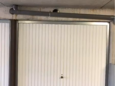 location garage/box/parking fermé 12m2