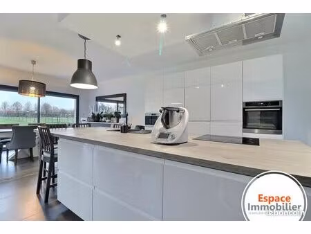 villa 6 pièces 167 m²