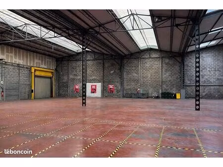 entrepôt 890 m² lille