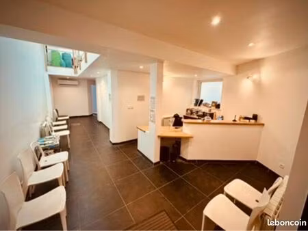 bureau infirmières ou paramédical