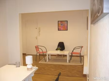 bureau meublé 22 m2 hôtel de ville roubaix- zone franche-qppv