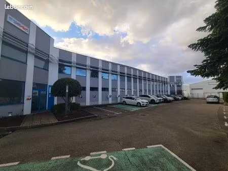 avis au investisseur bureaux et entrepôts 7.5% de renta