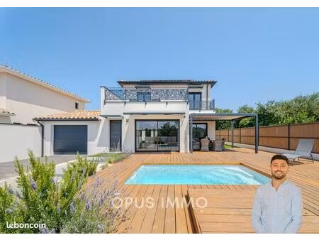 villa 4 pièces 121 m²