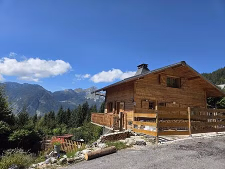 chalet & appartement séparé d’une chambre / appartement et vue sur la montagne à couper le