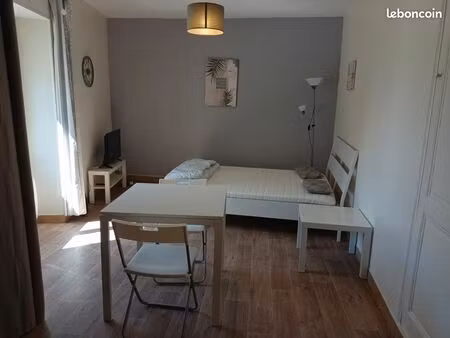 ? studio meublé cosy – parfaitement desservi & calme (proche gare)