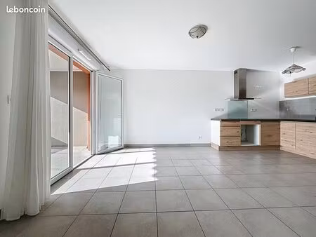 location appartement 76 m2