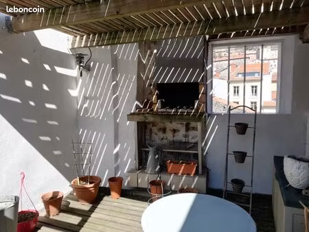 appartement avec terrasses : vue splendide sur la ville