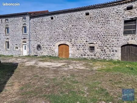 ferme 7 pièces 2 324 m²