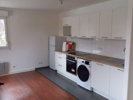 appartement t2 récent avec ascenseur et parking – centre-ville de lannoy