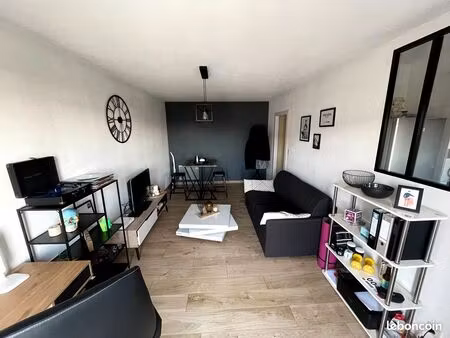 vends appartement t2