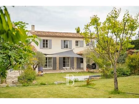 aix-en-provence – à 5 min du centre – mas récent de 180 m² – 4 chambres – bureau – jardin.