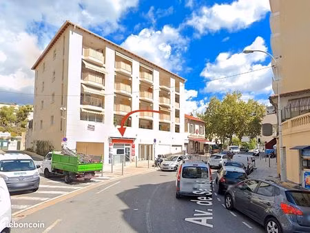 local commercial 32m²