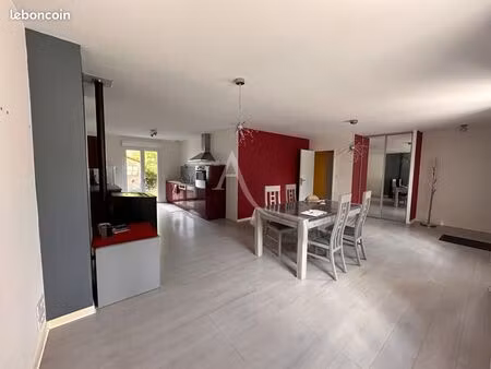 maison 5 pièces 93 m²