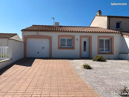 maison avec un beau terrain de 2000m2