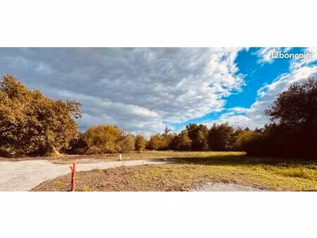 terrain 1 020 m² mios