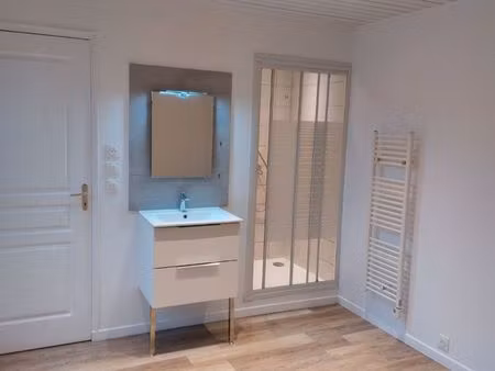 f2 de 26m2 disponible immédiatement