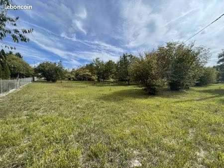 terrain 4166 m² la puye