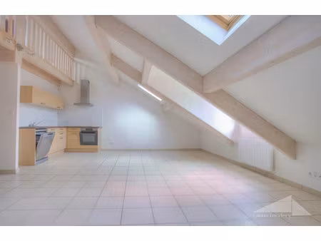 vente appartement 3 pièces 81.84 m² à saint-genis-pouilly (01630)  349 000 €