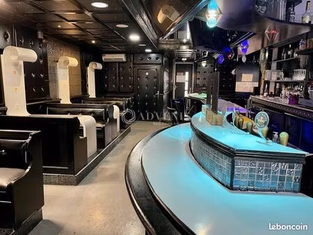 local commercial 200 m²