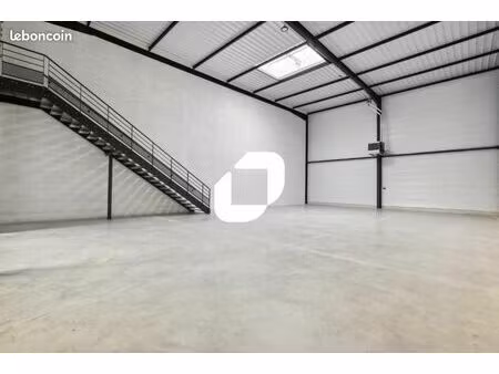 local d'activité 360 m²