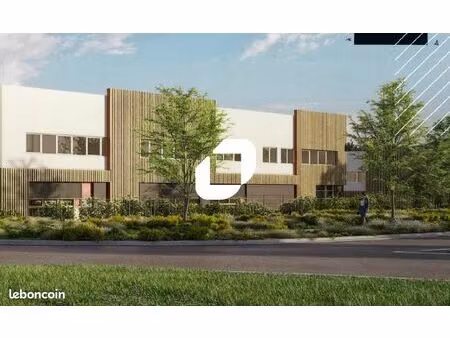 local d'activité 738 m²