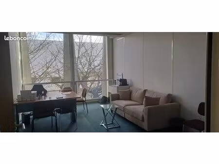 a louer bureaux 18m2