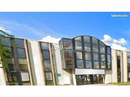 local d'activité 528 m²