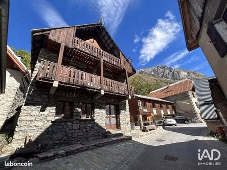 murs commerciaux 251 m² saint-christophe-en-oisans