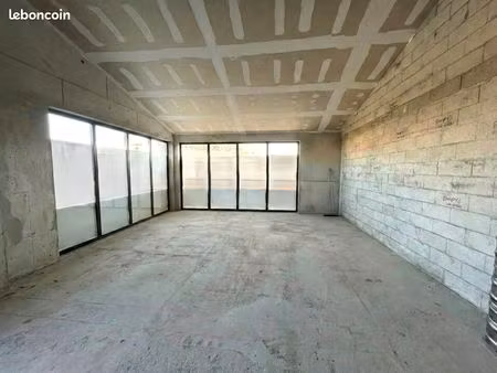 local commercial 176 m² vidauban