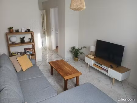 loue maison avec cour