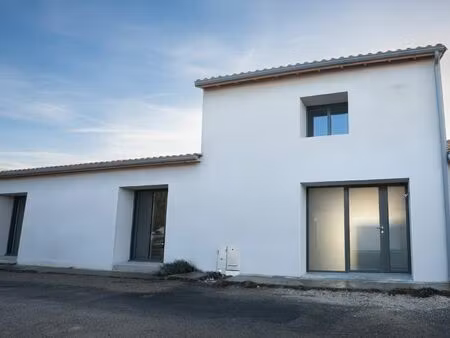 maison entierement renovee (quasi neuf)