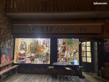 vente fonds de commerce + murs – salon de coiffure en activité