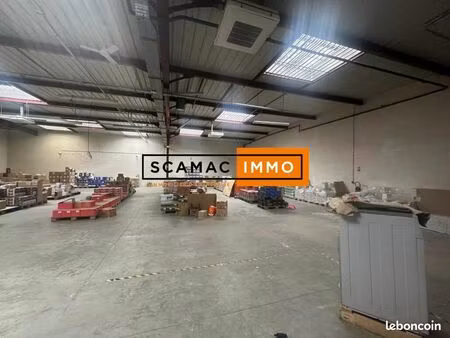 local d'activité 674 m²