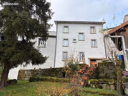 maison 10 pièces 195 m²