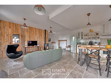 appartement rénové et confidentiel au coeur d'un village proche d'uzès