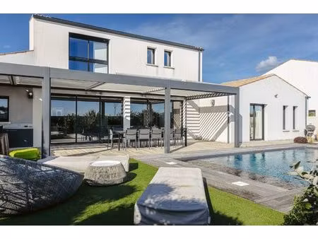 contemporaine aux prestations haut de gamme