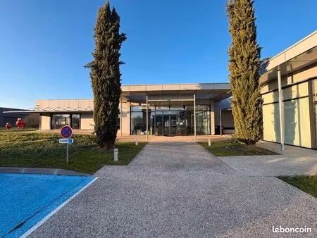 bureaux 1200 m² le coteau