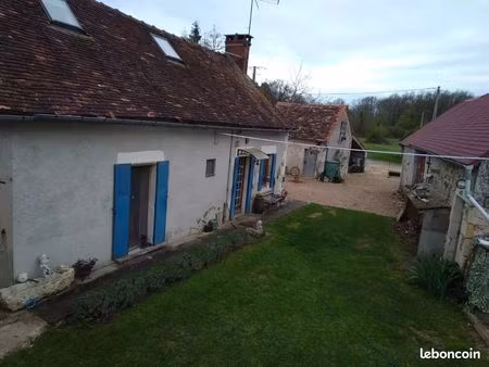 3 propriétés à vendre  toutes situées sur le même terrain  139000 euro