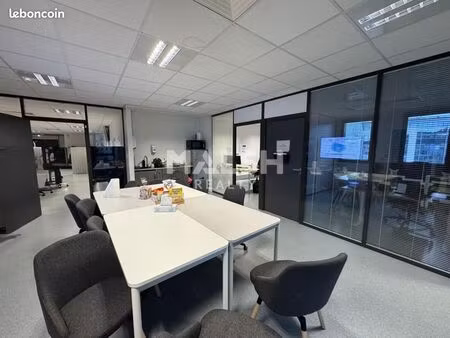 bureaux 145 m²