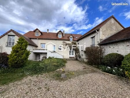 propriété 10 pièces 151 m²