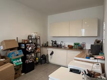 12 rue du berceau 3eme etage cour tres bon etat