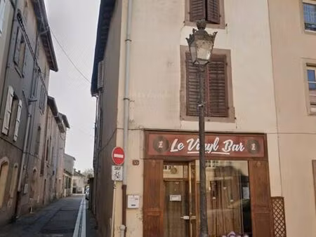 local commercial 70m2 face au chateau