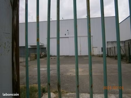 local industriel 440 m2