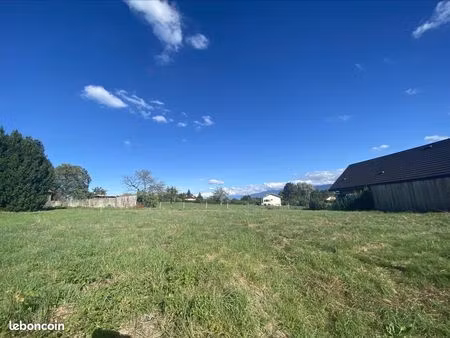 terrain 923 m² messery