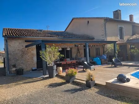 maison familiale secondaire ou gîte