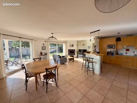 maison 5 pièces 109 m²