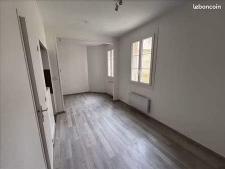 studio 1 pièce 25 m²