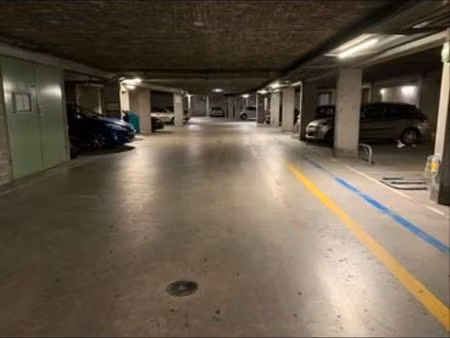 parking à louer