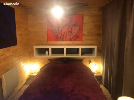 loue petite chambre entièrement équipée est meublé ￼