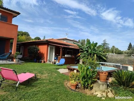 maison - 5 pièces -163 m2